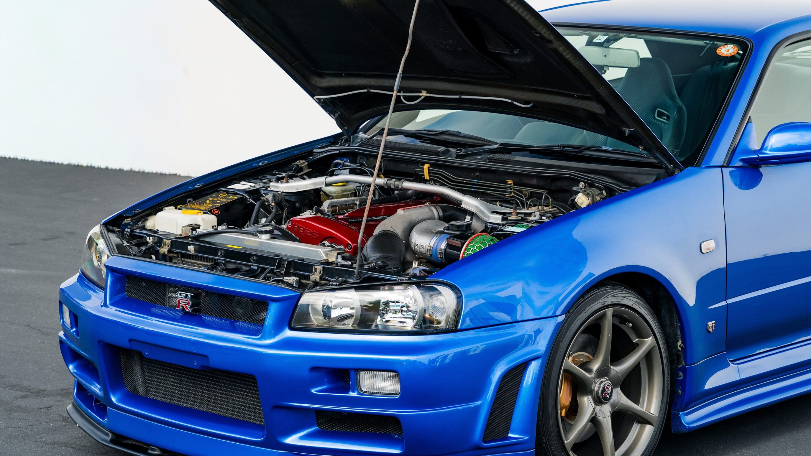 
								1999 Nissan Skyline GTR (BNR34) V-Spec Bayside Blue full									