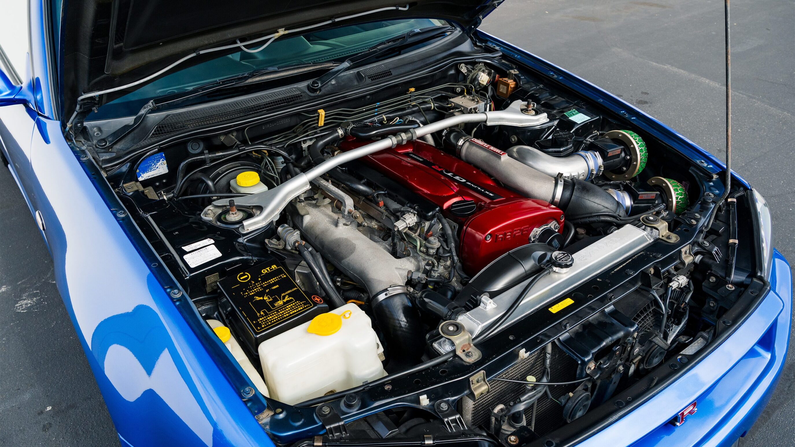 
								1999 Nissan Skyline GTR (BNR34) V-Spec Bayside Blue full									